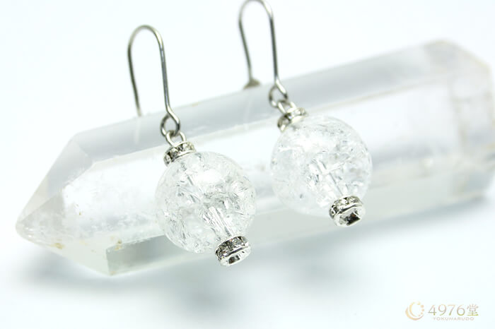 クラック水晶 ピアス 12mm ｜ 天然石通販の4976堂